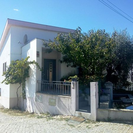 Casa Da Oliveira Apartment Milhao Exterior photo