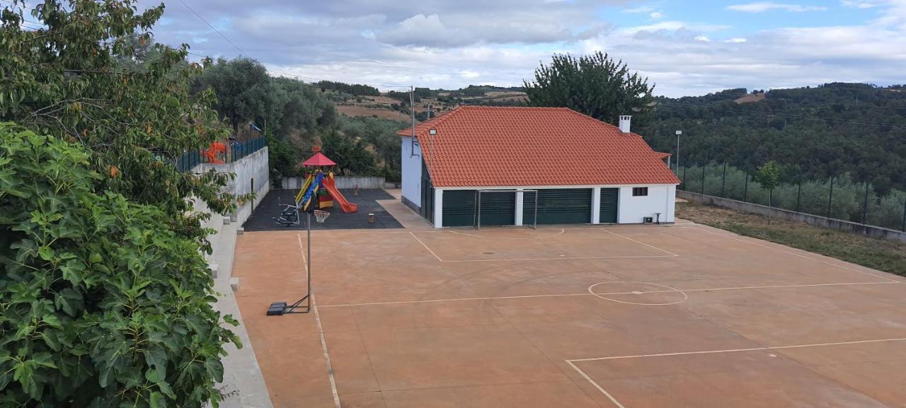Casa Da Oliveira Apartment Milhao Exterior photo